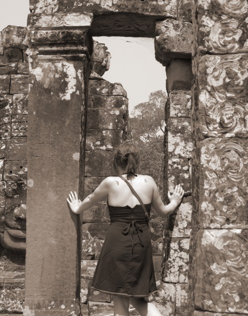Things I lost in Cambodia: my purse, a phone charger, my mind.