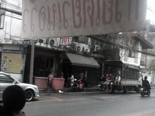 Between two continents and homes: doing the limbo in Istanbul